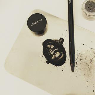 From the Chair: 3 Reasons to Love the Ultra-Fine Liner Brush